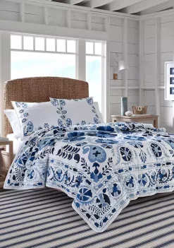 Southern Tide® Corolla Quilt